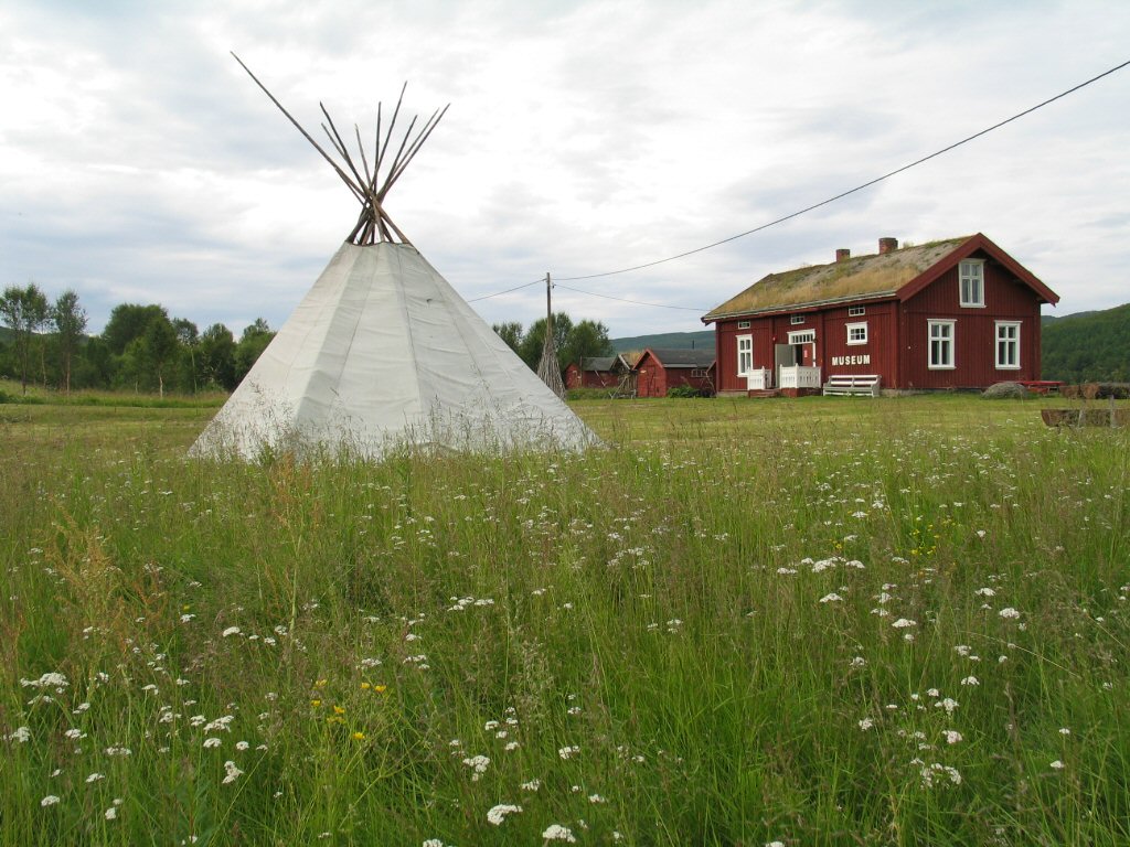 Åpent på Deanu Musea